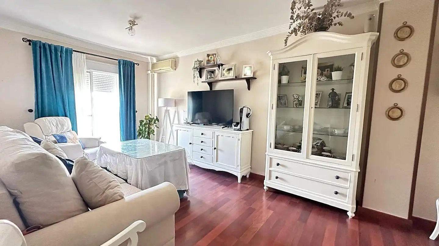 Living room of Flat for sale in Sanlúcar de Barrameda  with Air Conditioner and Balcony