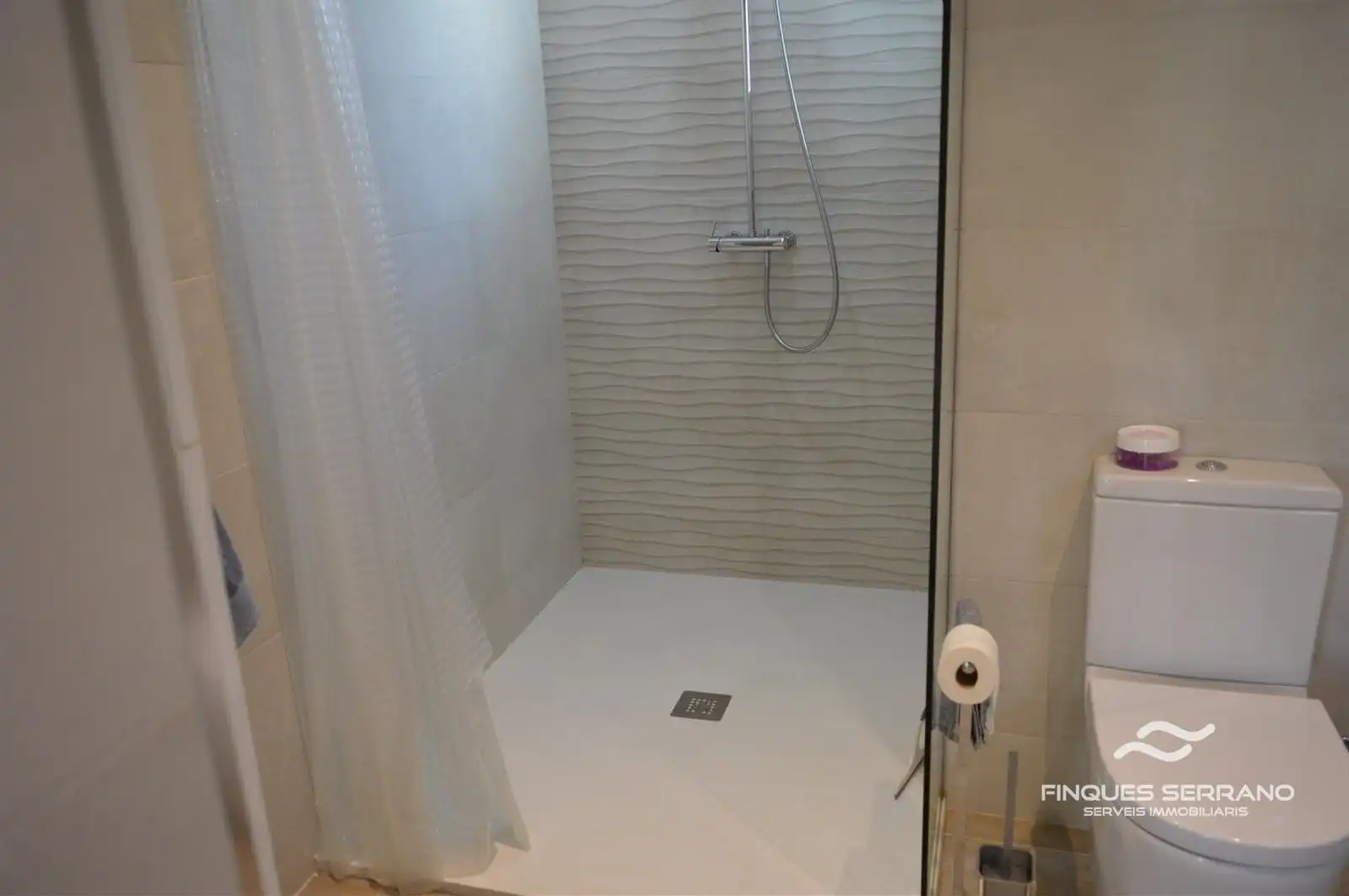 Baño de Casa o chalet en venta en Vilanova i la Geltrú con Calefacción, Terraza y Trastero