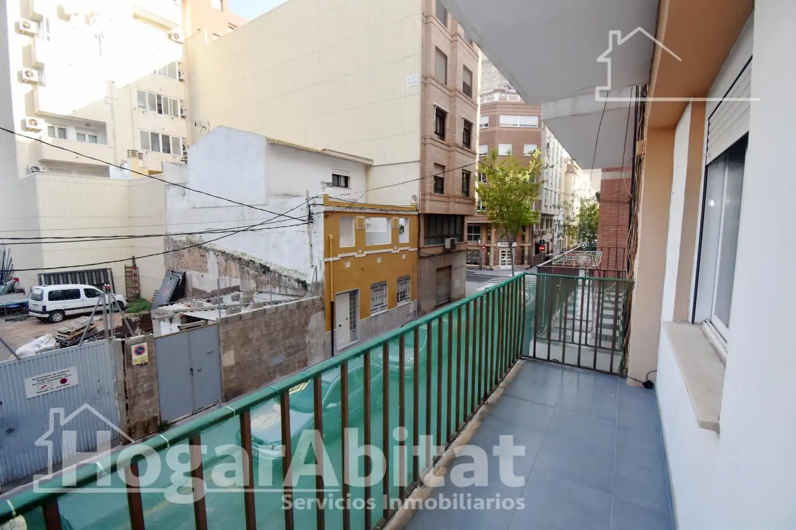 Vista exterior de Piso en venta en Castellón de la Plana / Castelló de la Plana con Calefacción, Terraza y Amueblado