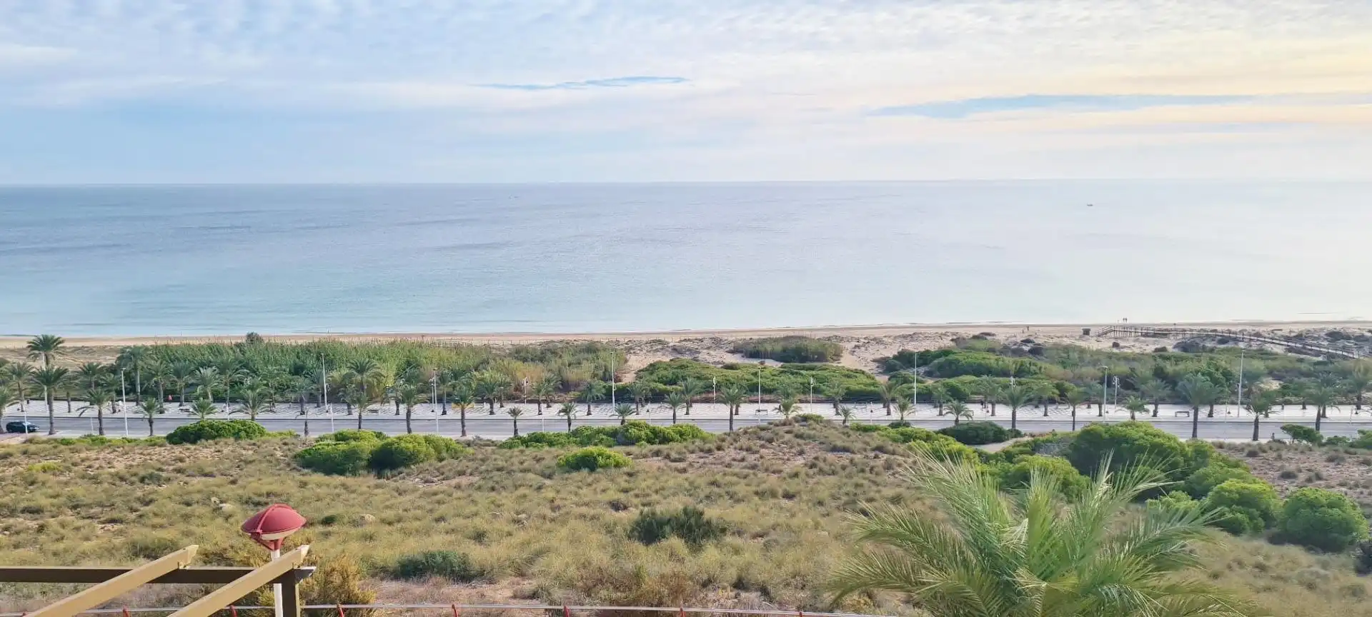 Bungalow con piscina en venta en Los Arenales del Sol, imagen 2