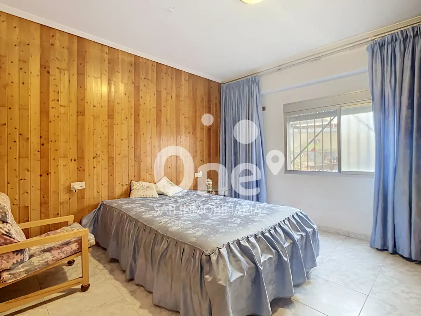 Dormitori de Pis en venda en San Antonio de Benagéber amb Aire condicionat, Terrassa i Forn