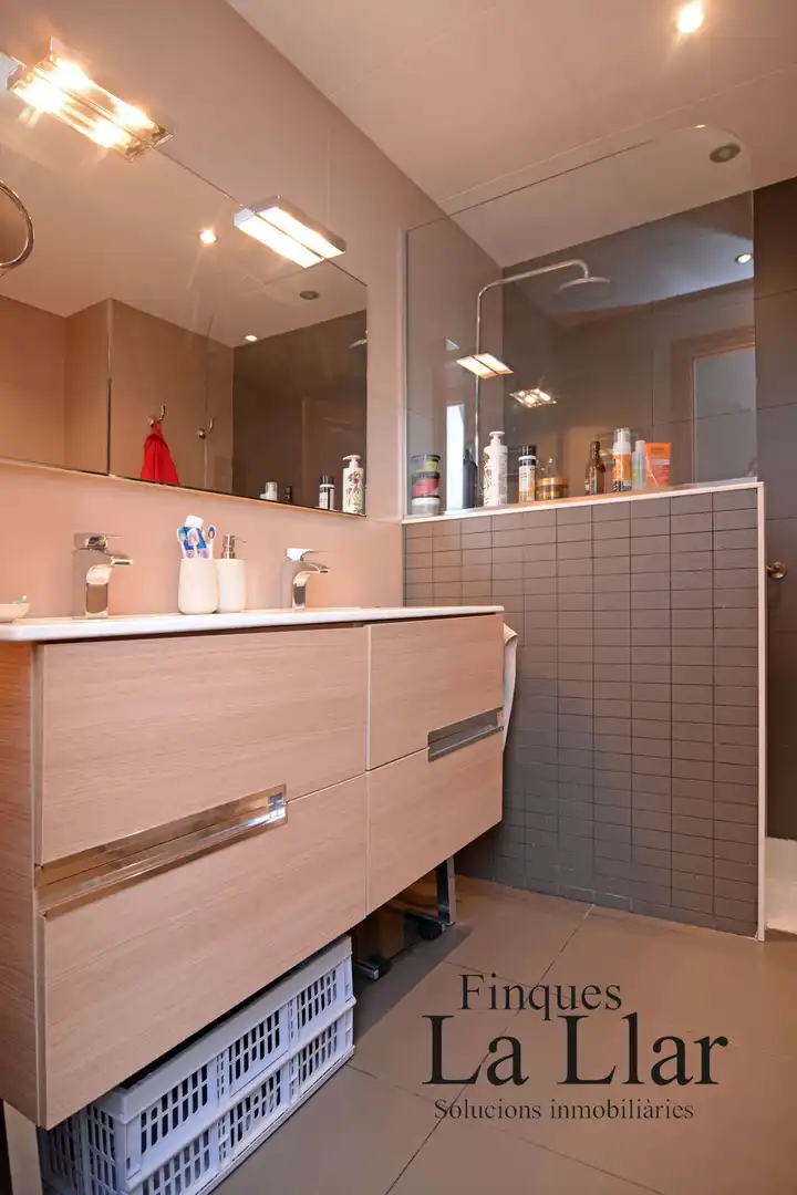 Baño de Casa adosada en venta en Gavà con Aire acondicionado y Calefacción