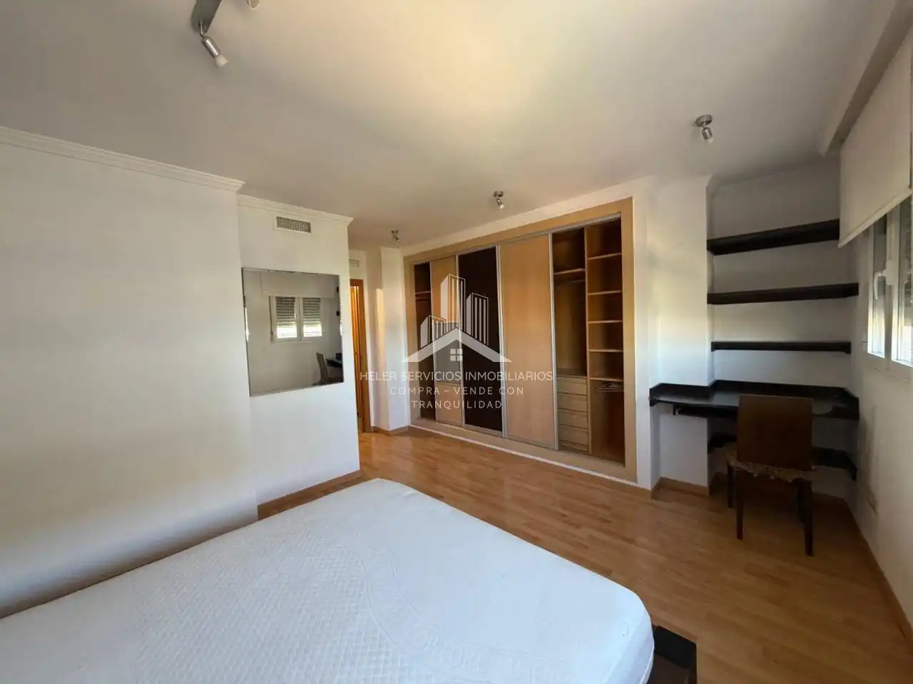 Flat with lift to rent in Calle Vicente Sos Baynat, imagen 13