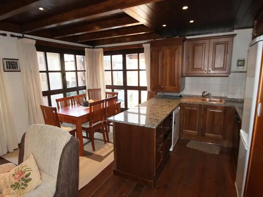 Flat with garden to rent in Carrer Perimetrau 1, imagen 2