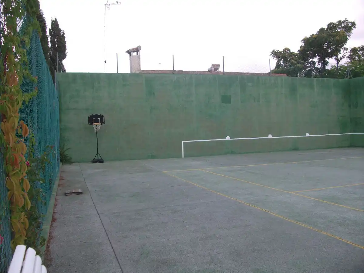 Vista exterior de Casa o xalet en venda en Albacete amb Terrassa