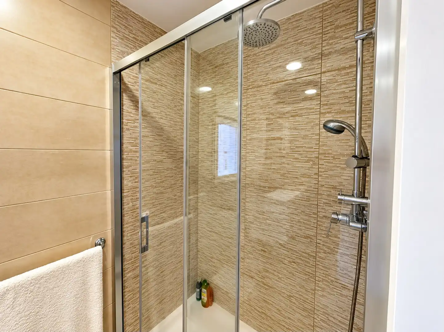 Detached house with terrace for sale in Avinguda d'Amèrica, imagen 46