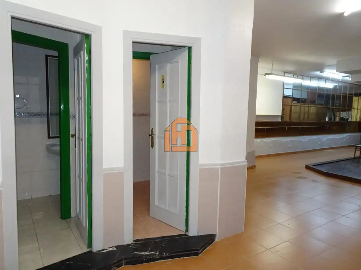 Local comercial en alquiler en Calle Burgo Nuevo 8 24001 Leon, imagen 4