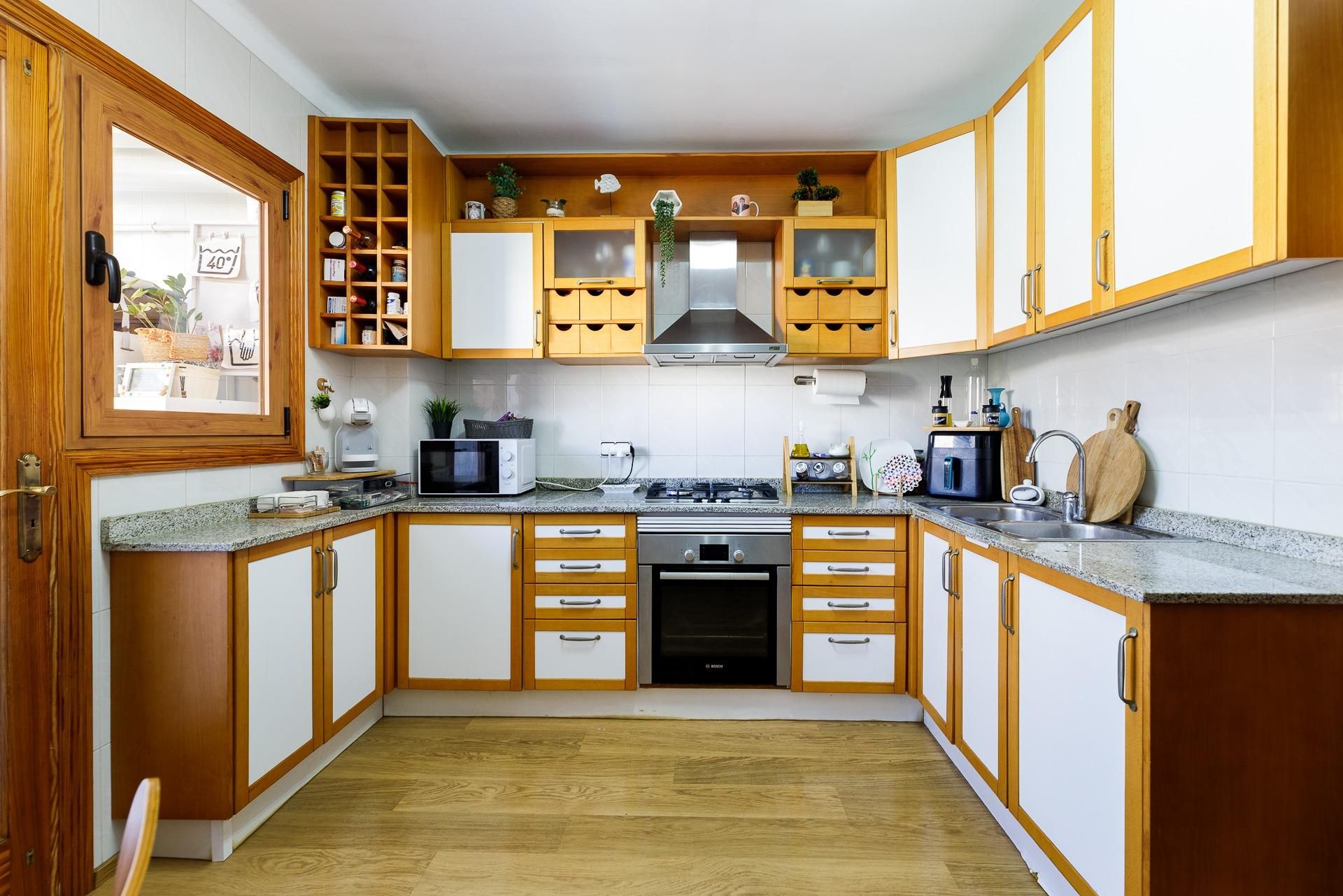 Cuina de Pis en venda en  Palma de Mallorca amb Aire condicionat, Parquet i Balcó