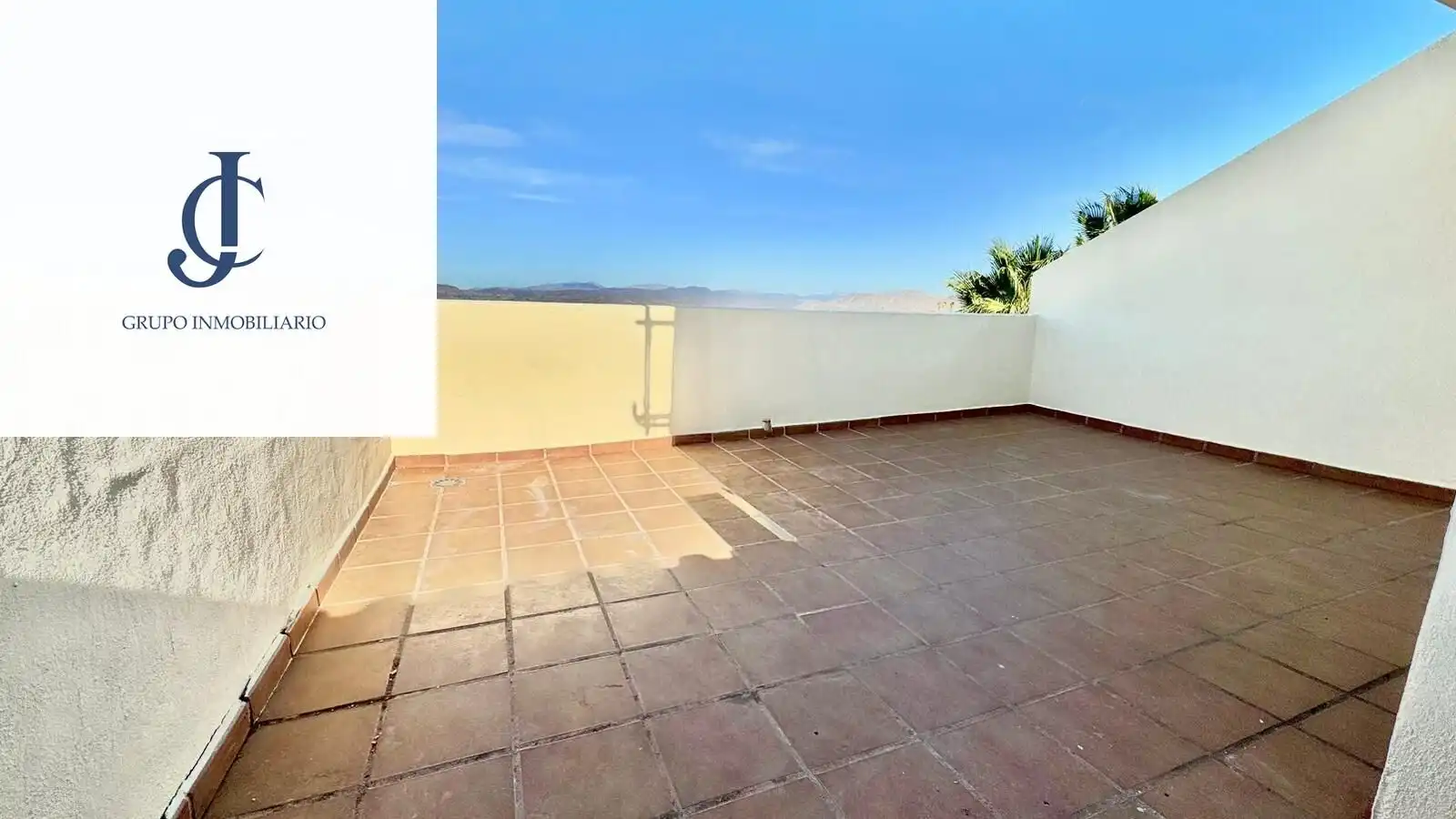 Casa aparellada en venda a UR6 15, imagen 3