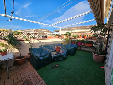 Ático con balcón en venta en Oeste