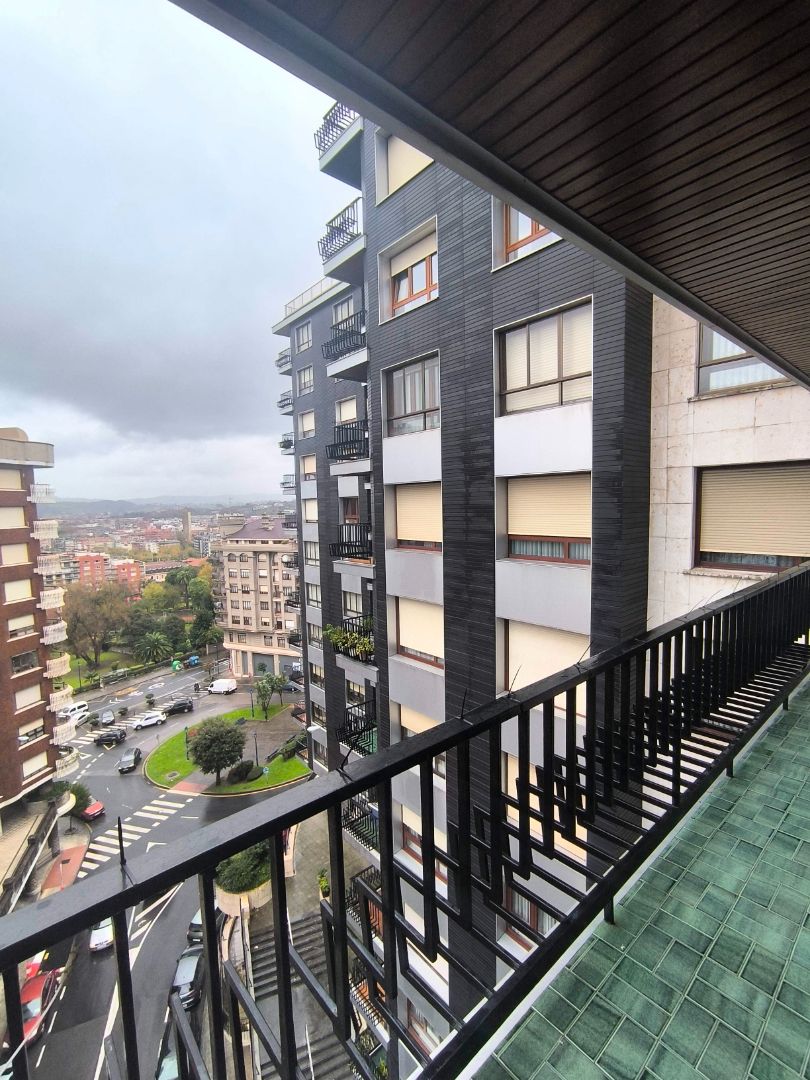 Exterior view of Flat for sale in Portugalete  with Heating, Terrace and Storage room