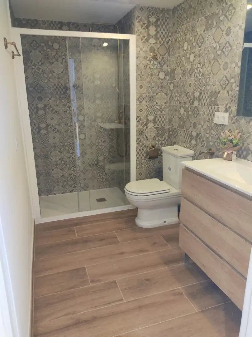Baño de Piso en venta en Palamós con Aire acondicionado, Calefacción y Terraza