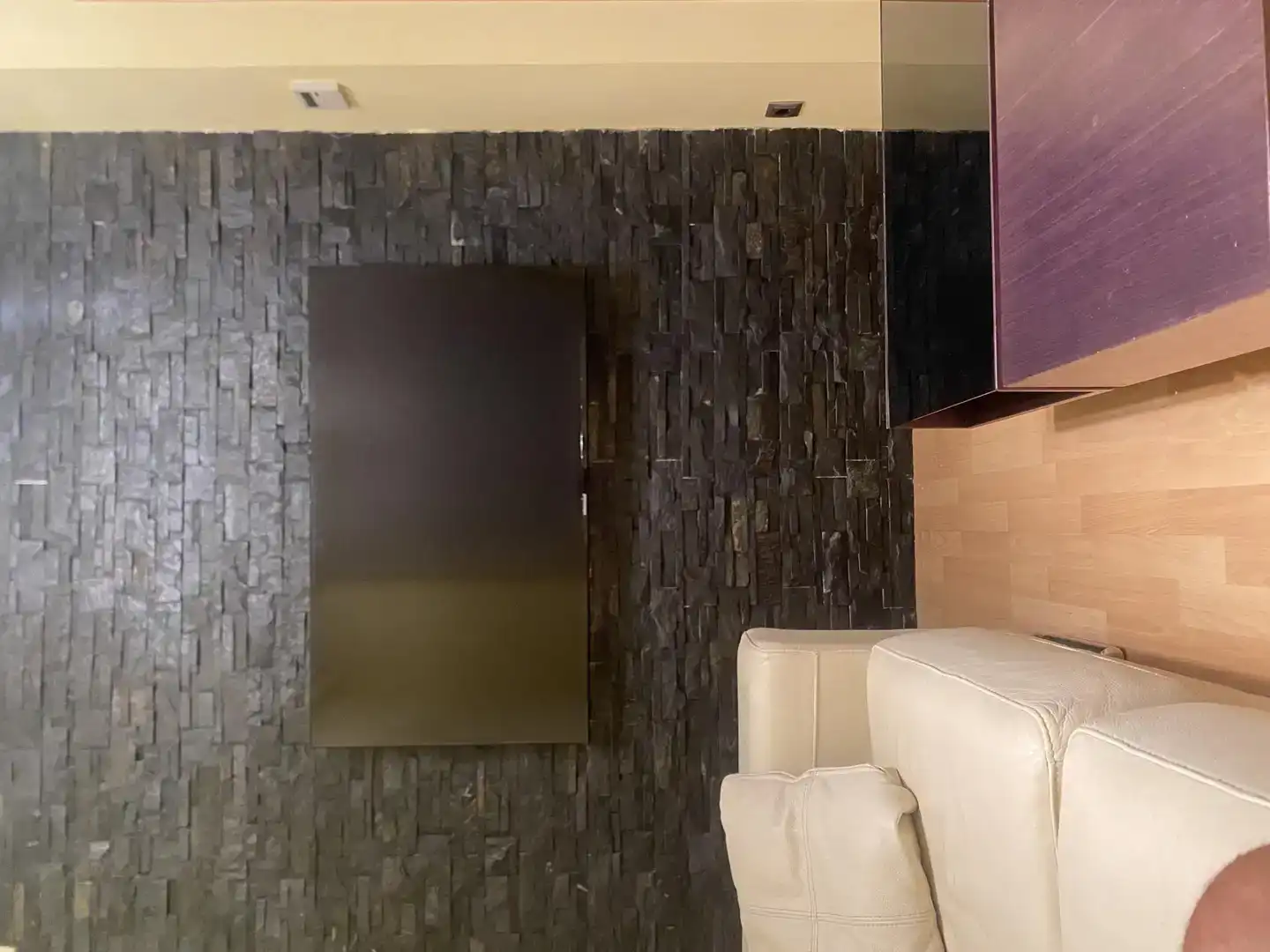 Sala d'estar de Casa adosada de lloguer en Polop amb Aire condicionat, Jardí privat i Parquet