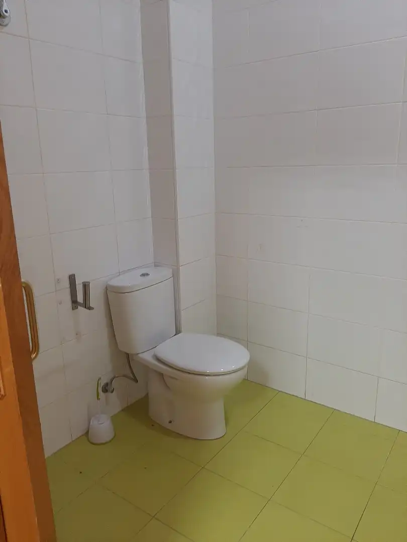 Baño de Local en venta en Valencia con Aire acondicionado, Terraza y Amueblado