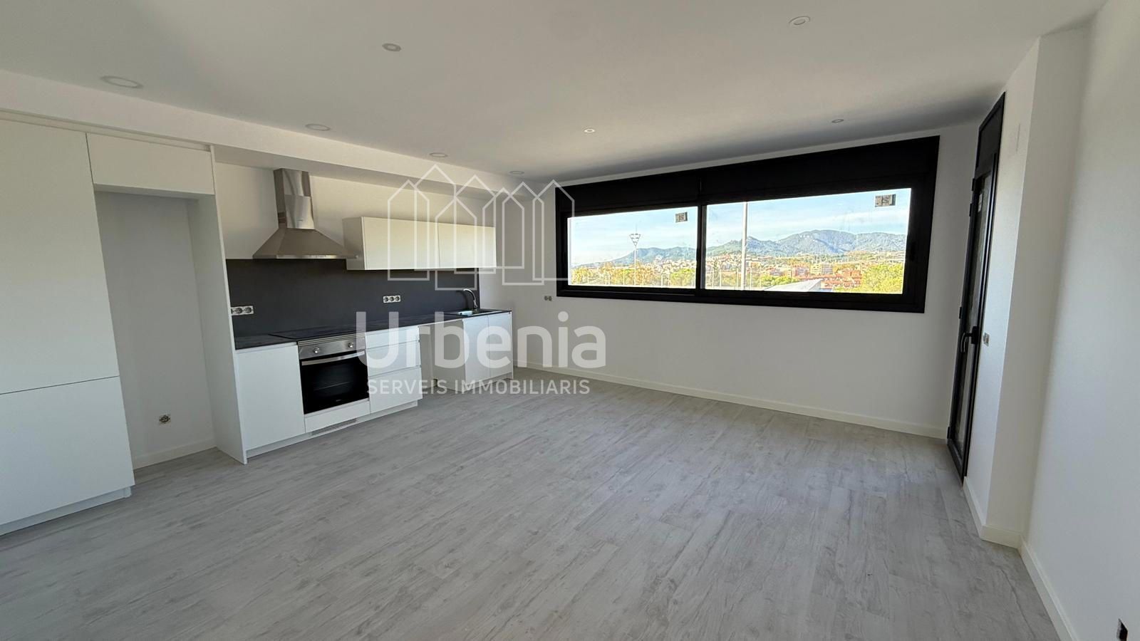 Exterior view of Attic to rent in Mataró  with Air Conditioner, Heating and Terrace