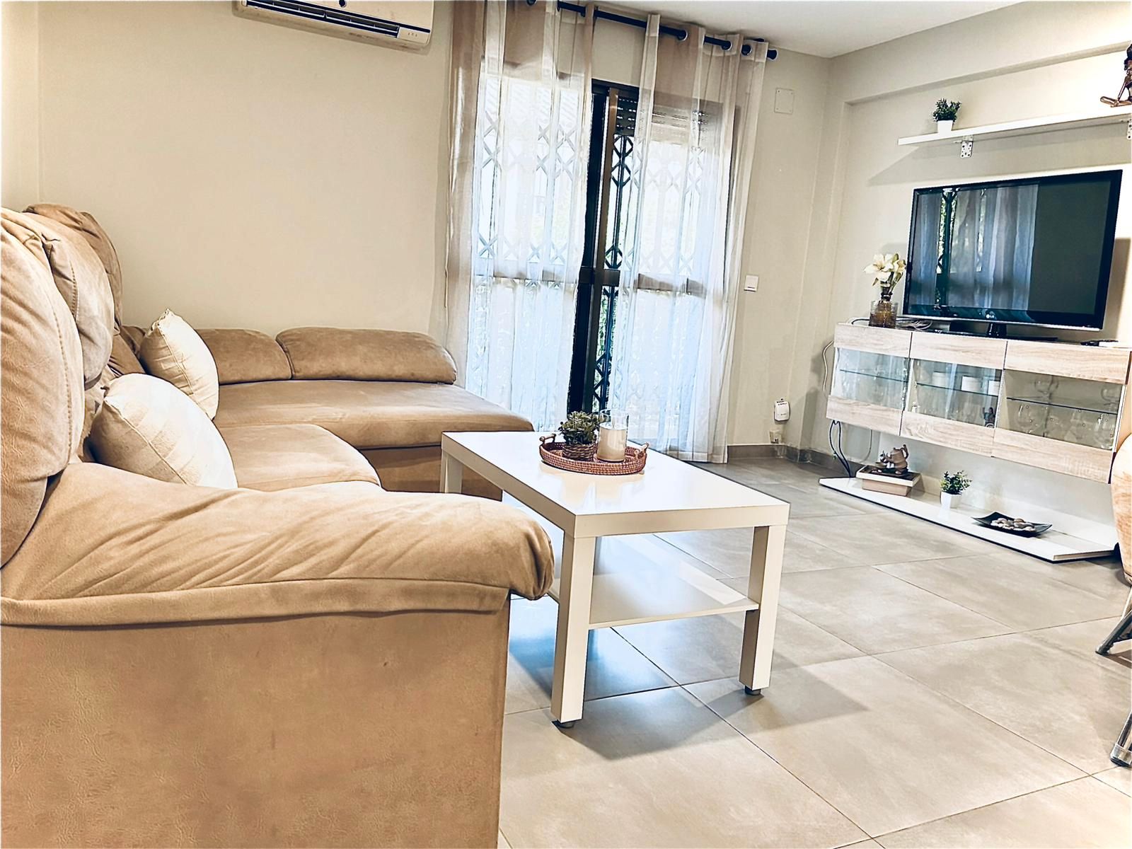 Sala d'estar de Pis en venda en  Córdoba Capital amb Terrassa, Traster i Moblat