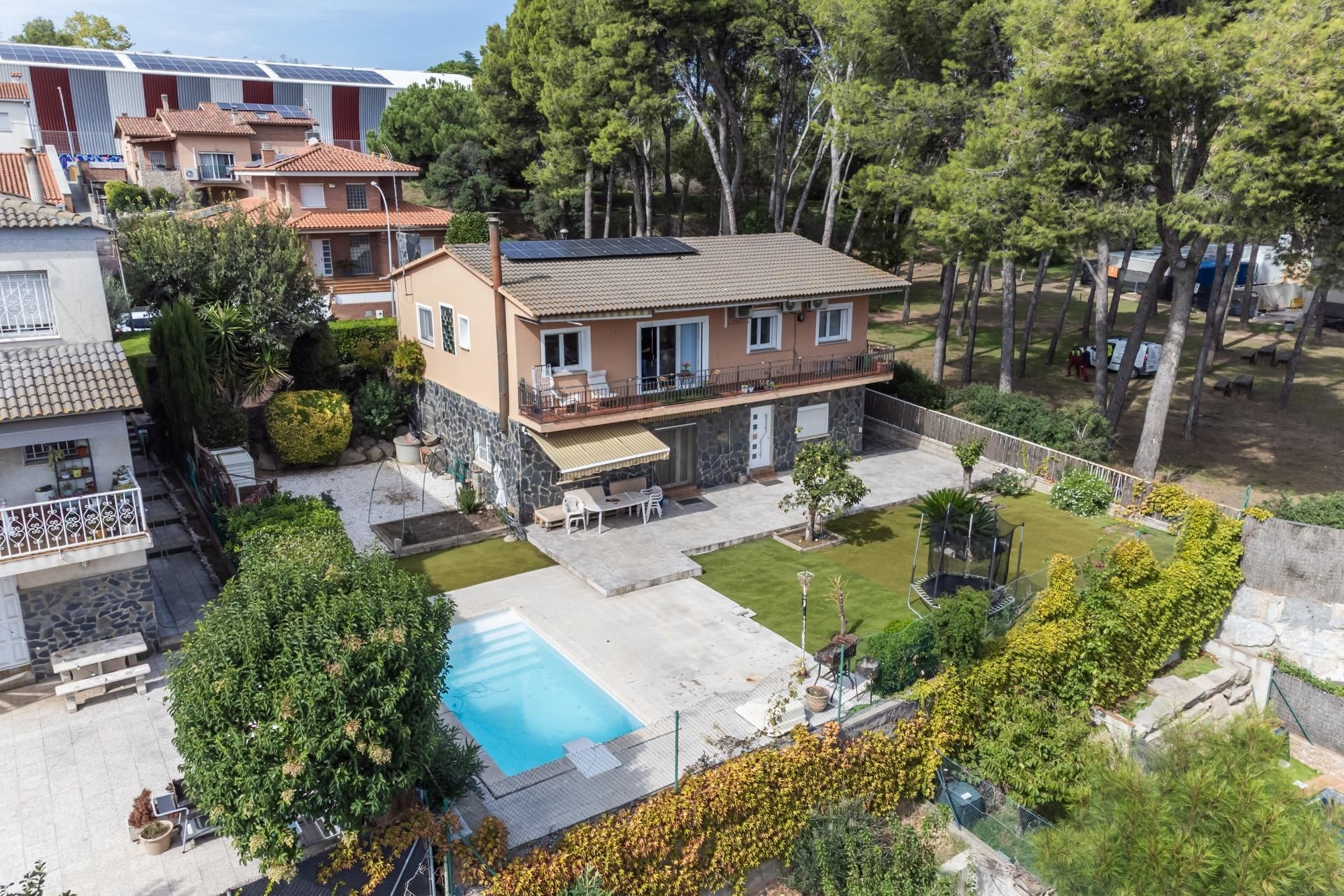 Garden of House or chalet for sale in Montmeló  with Air Conditioner, Heating and Private garden