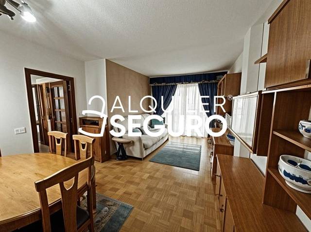 Piso en Alquiler en Puentelarra en Los Berrocales