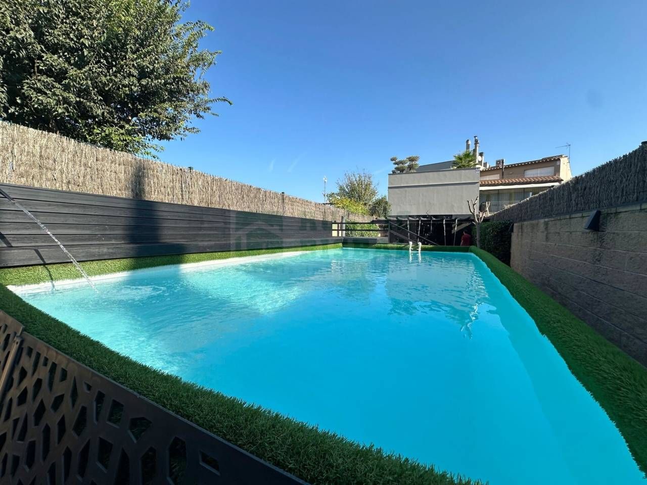 Swimming pool of House or chalet for sale in La Bisbal d'Empordà  with Air Conditioner, Heating and Private garden