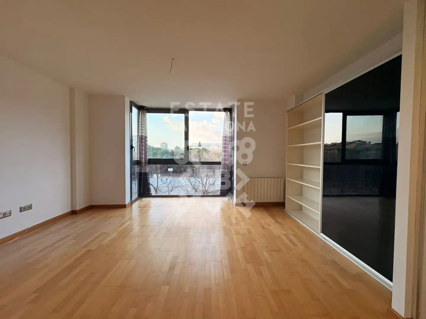 Bedroom of Flat for sale in Girona  with Heating and Balcony