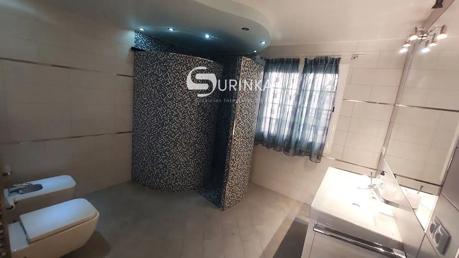 Bathroom of Attic for sale in Mogán  with Air Conditioner, Terrace and Furnished