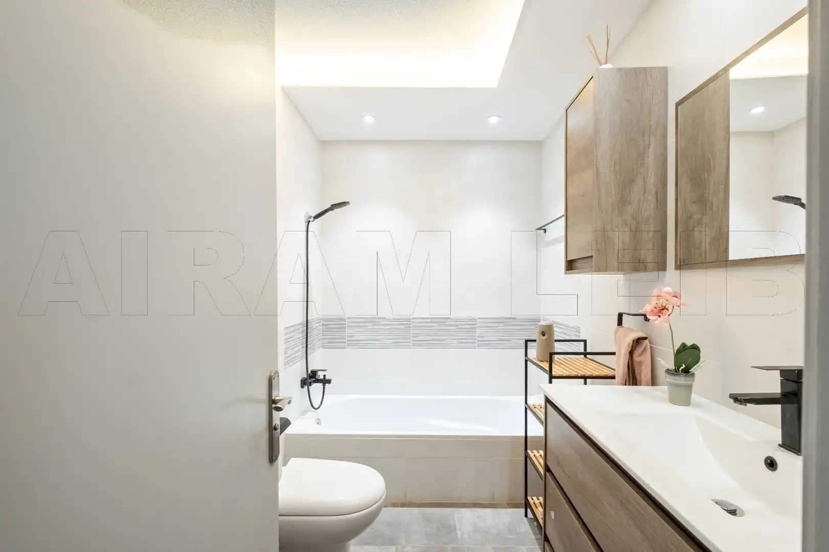 Bathroom of Flat for sale in Pollença  with Air Conditioner