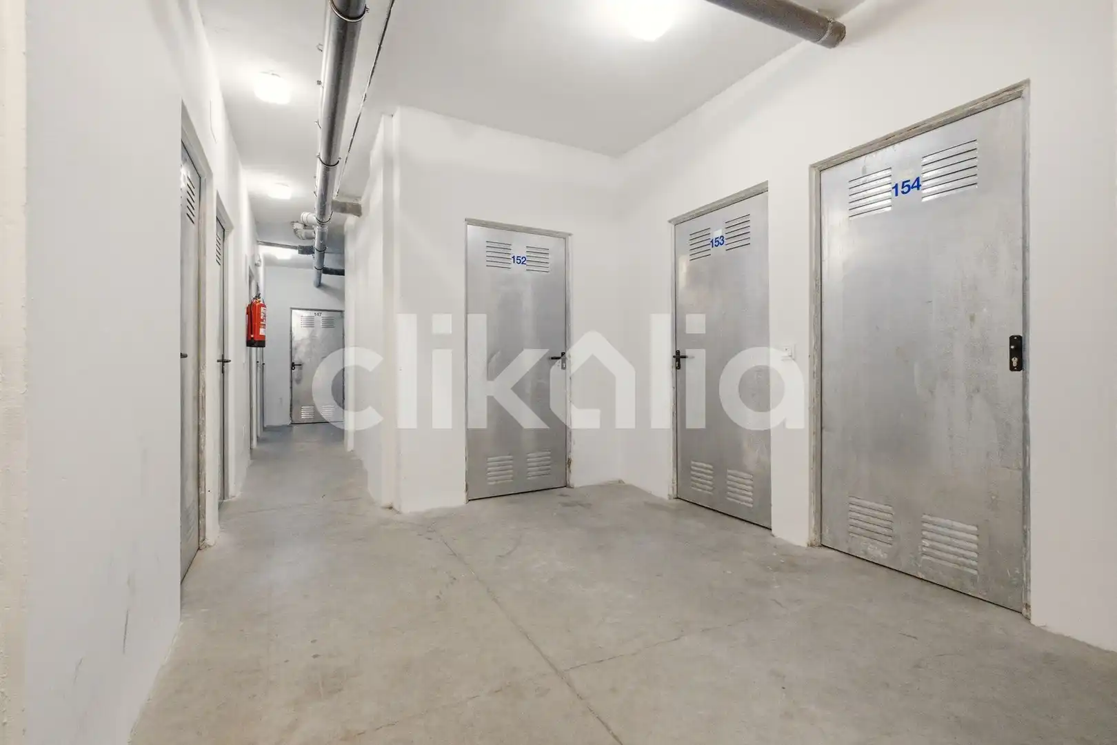 Piso de alquiler en Madrid con Calefacción, Trastero y Piscina