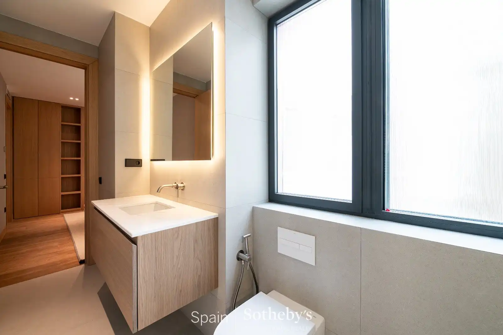Bany de Apartament en venda en Madrid amb Aire condicionat, Calefacció i Terrassa