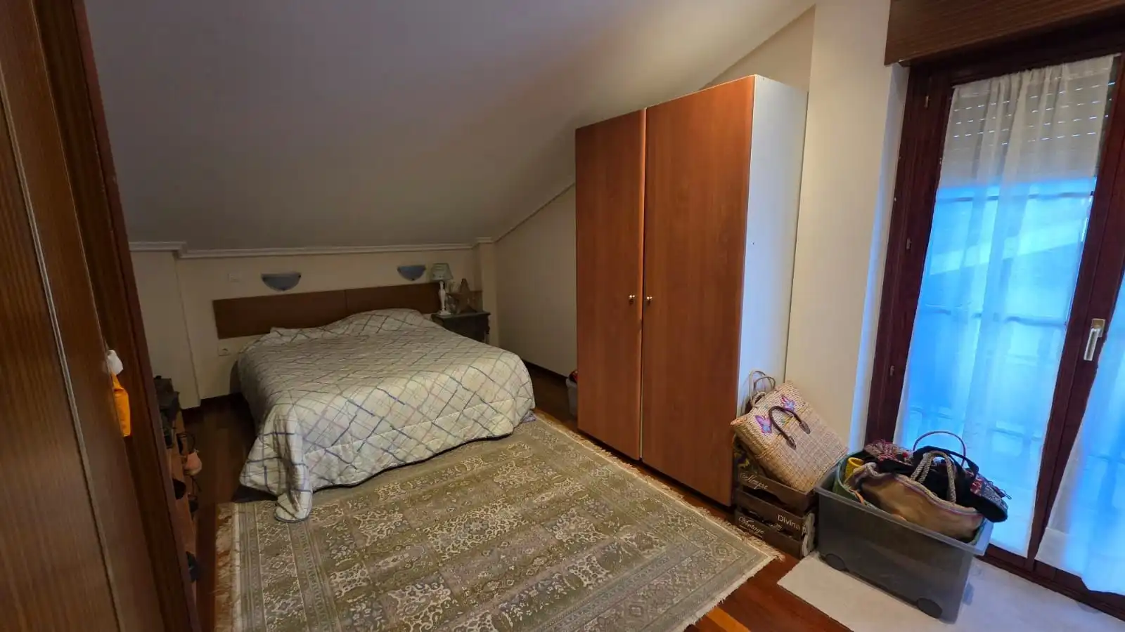 Dormitori de Casa o xalet en venda en Castro-Urdiales amb Calefacció, Jardí privat i Terrassa