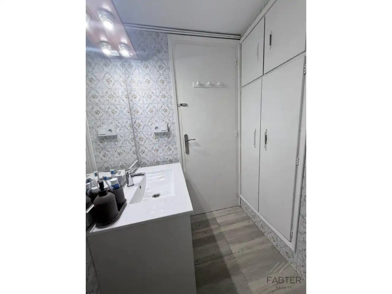 Flat with terrace for sale in Calle Montserrat, imagen 20