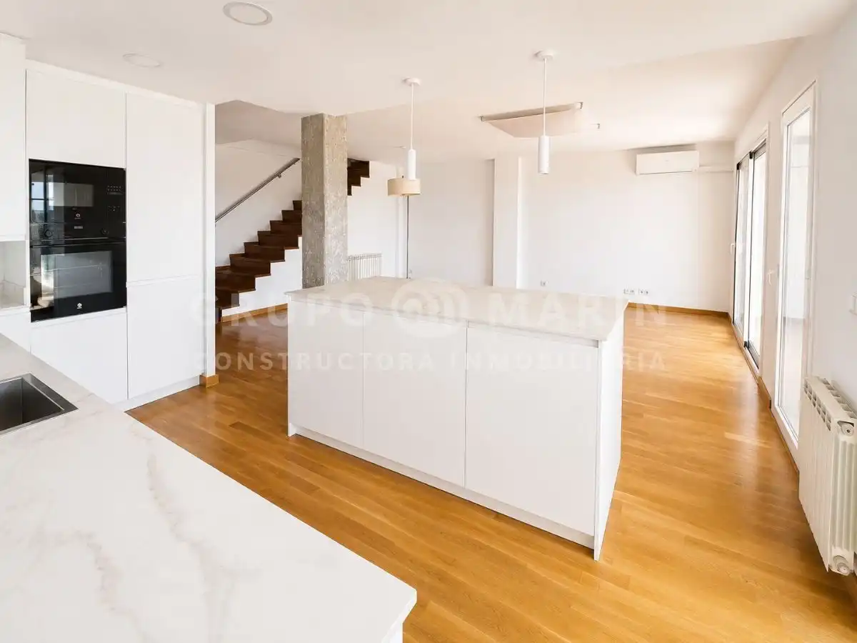 Cocina de Dúplex en venta en Sant Andreu de Llavaneres con Aire acondicionado, Terraza y Trastero