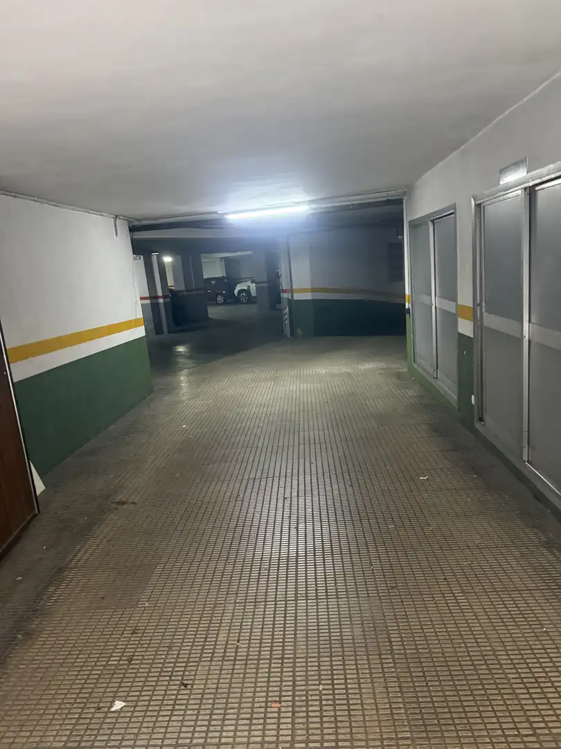 Parking of Garage for rent in Ourense Capital 