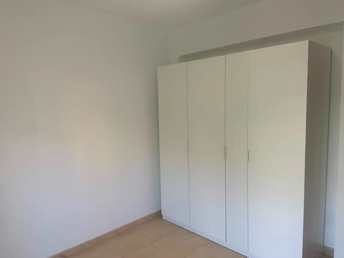 Schlafzimmer von Wohnung zur Miete in Sevilla mit Klimaanlage, Heizung und Waschmaschine