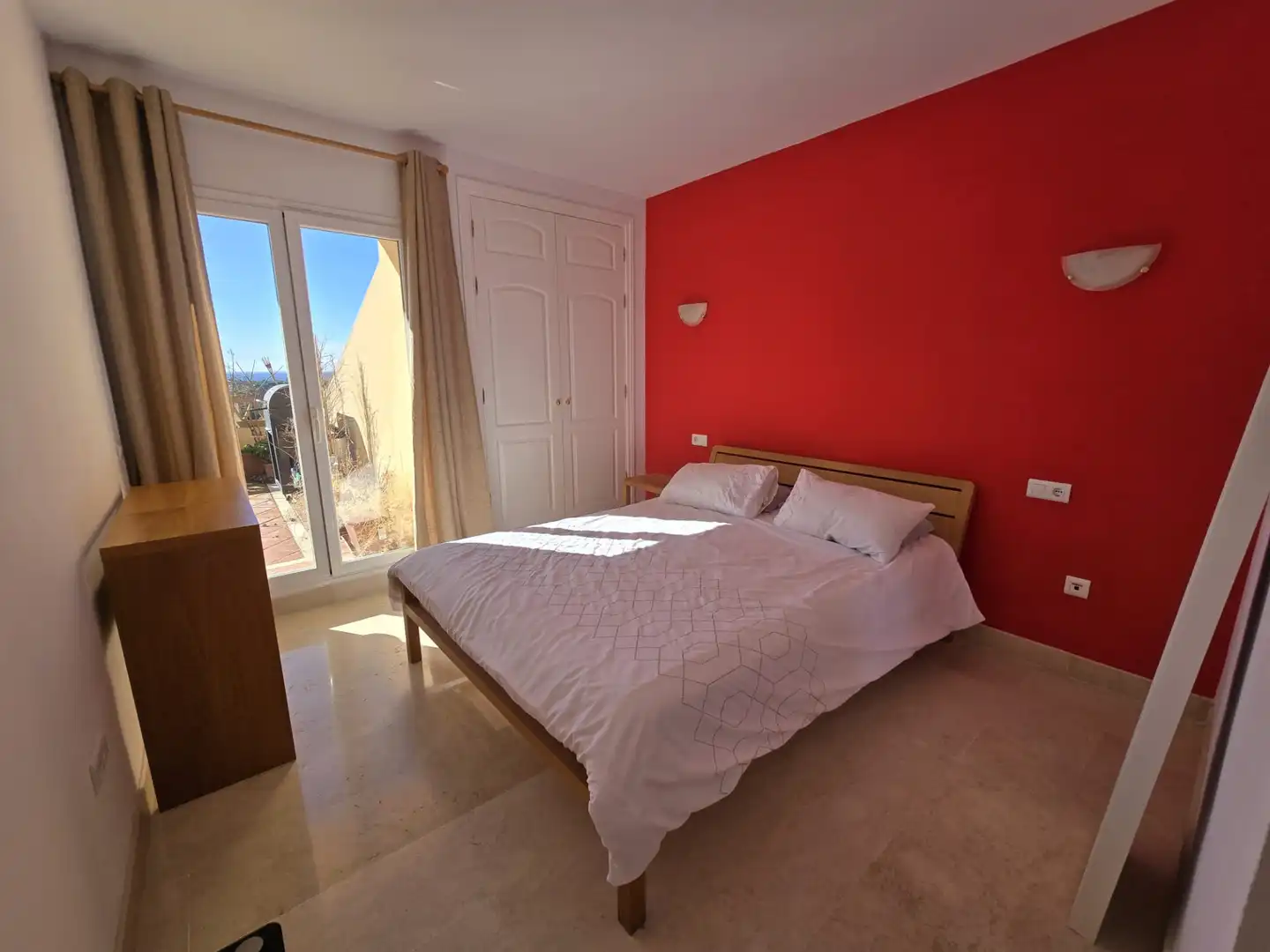 Wohnung zur Miete in Calle Hiedra, Elviria