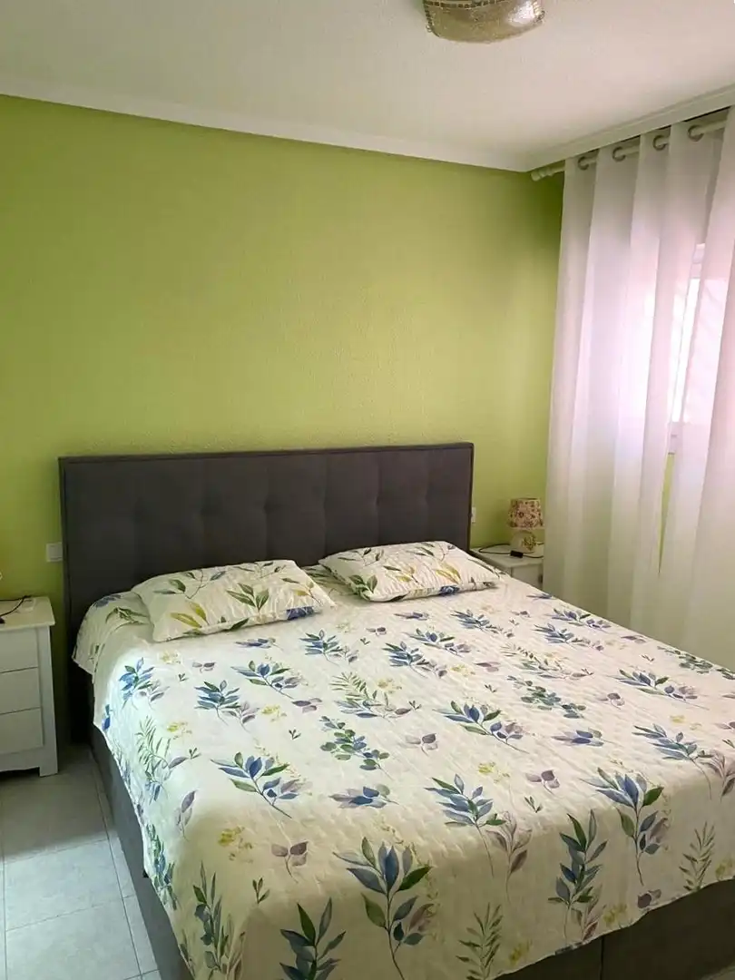 Habitación de Apartamento en venta en Torrevieja con Terraza, Amueblado y Balcón