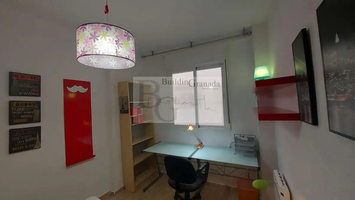 Schlafzimmer von Wohnung zur Miete in Granada mit Terrasse und Möbliert