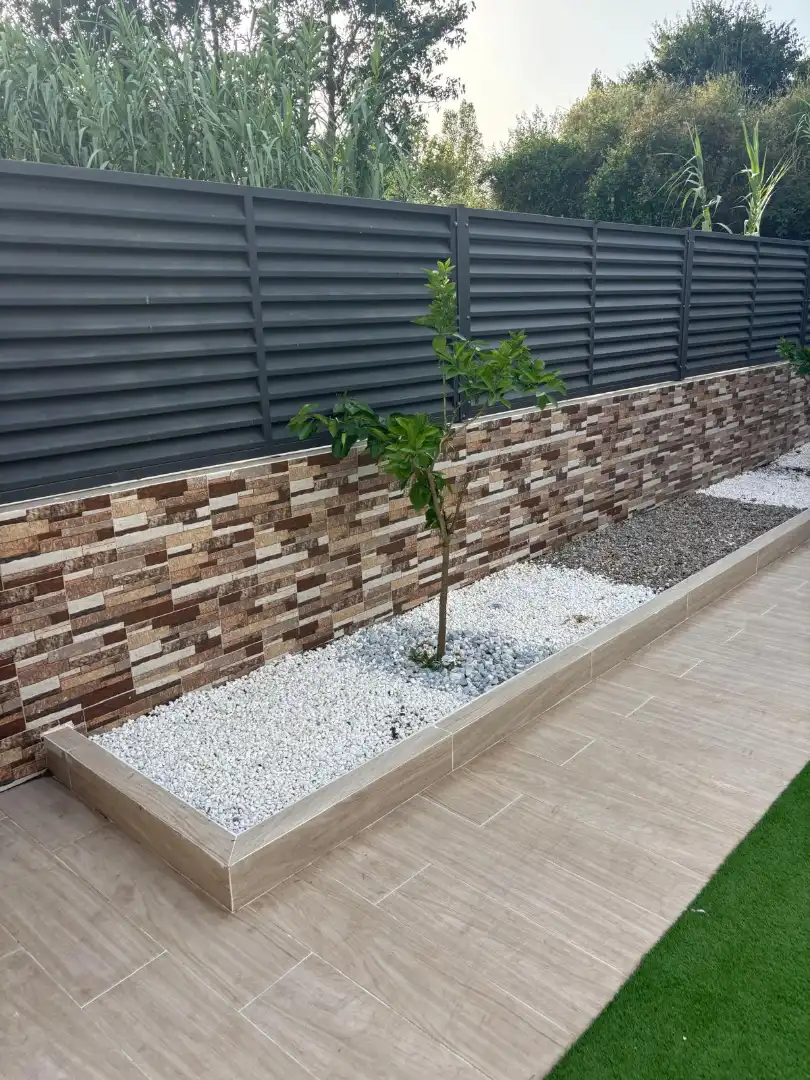 Terrassa de Casa o xalet en venda en Figueres amb Aire condicionat, Calefacció i Jardí privat