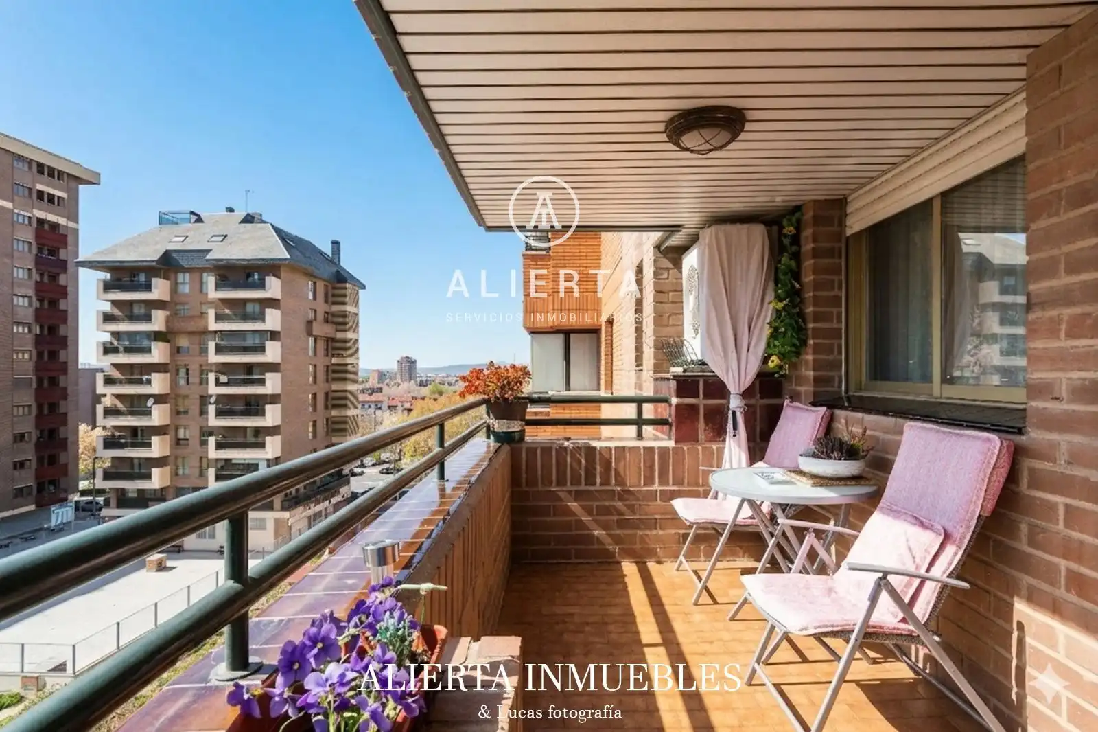 Vista exterior de Piso en venta en Zaragoza con Aire acondicionado, Calefacción y Terraza