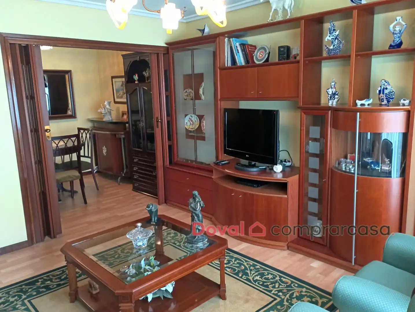 Sala de estar de Piso de alquiler en Vigo  con Calefacción, Parquet y Amueblado