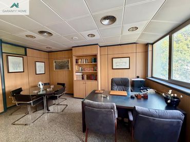 Oficina con ascensor en venta en Bailén - Miraflores