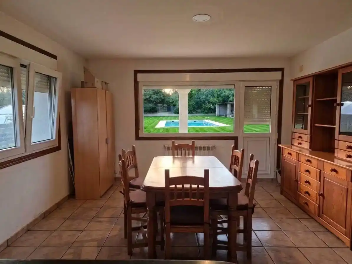 Comedor de Piso en venta en Carballo con Piscina y Balcón