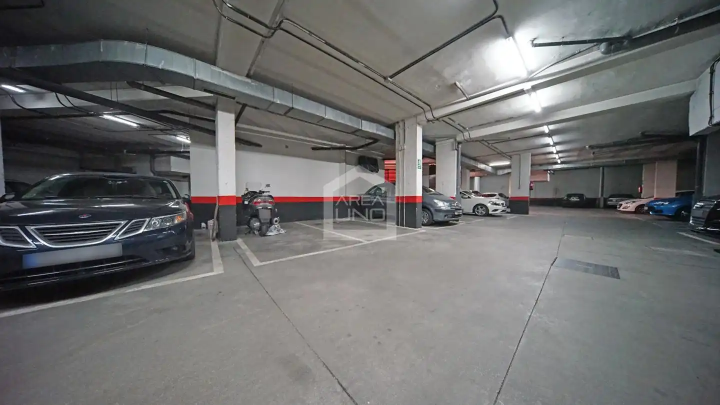 Parking de Piso en venta en Madrid con Calefacción