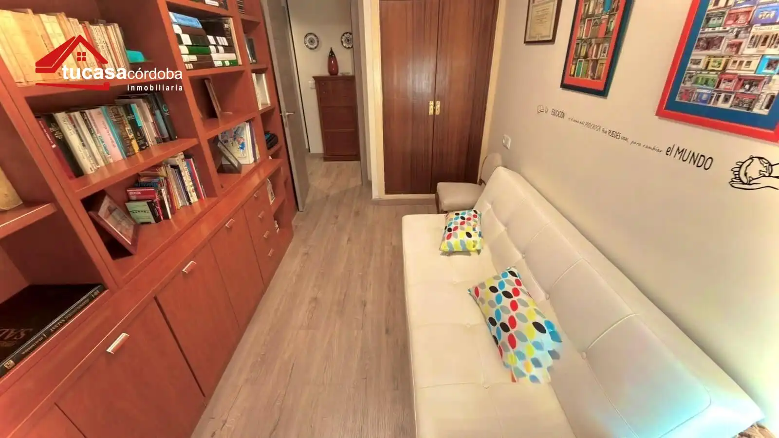 Living room of Flat for sale in Córdoba  with Air Conditioner, Terrace and Storage room