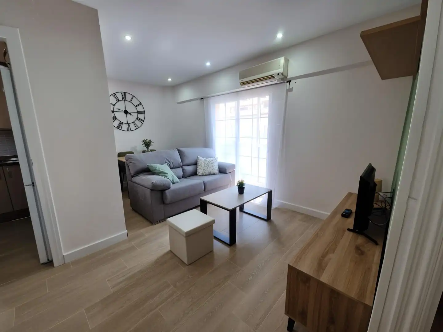 Living room of Flat for rent in Plasencia  with Furnished and Balcony