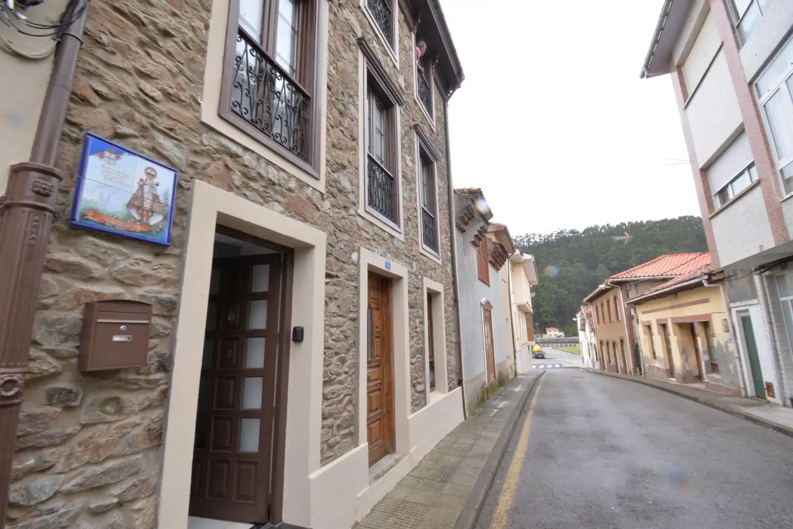 Vista exterior de Casa o chalet en venta en Soto del Barco con Calefacción, Terraza y Balcón