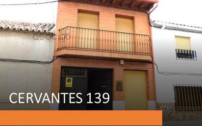 Exterior view of House or chalet for sale in Calzada de Calatrava  with Air Conditioner, Heating and Parquet flooring