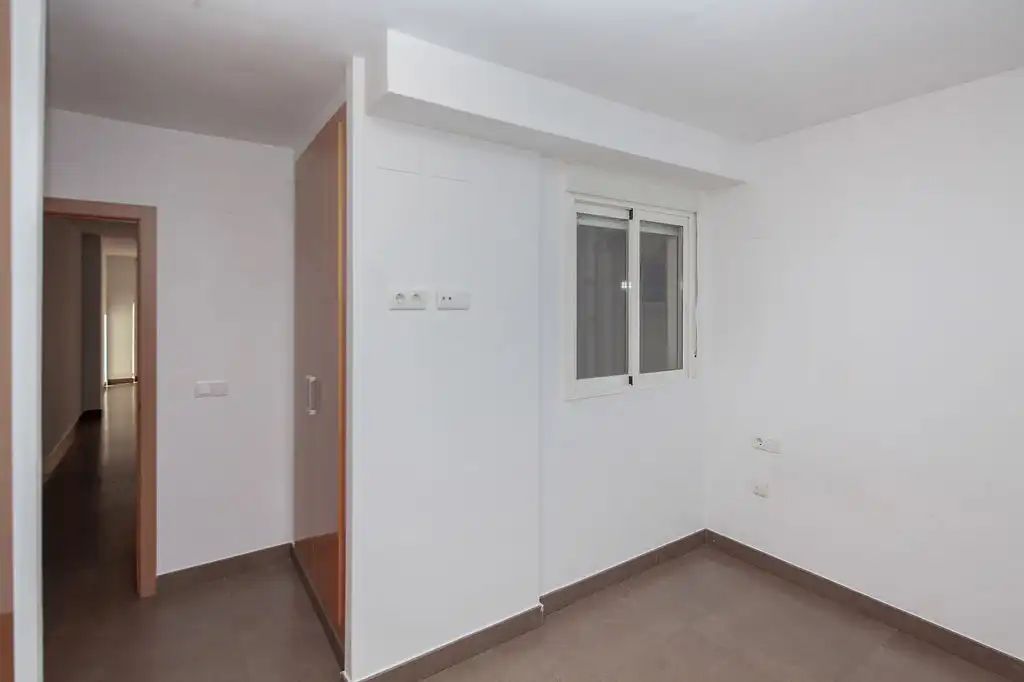 Wohnung mit Terrasse zum Verkauf in Carrer del Poeta Llorente, imagen 9