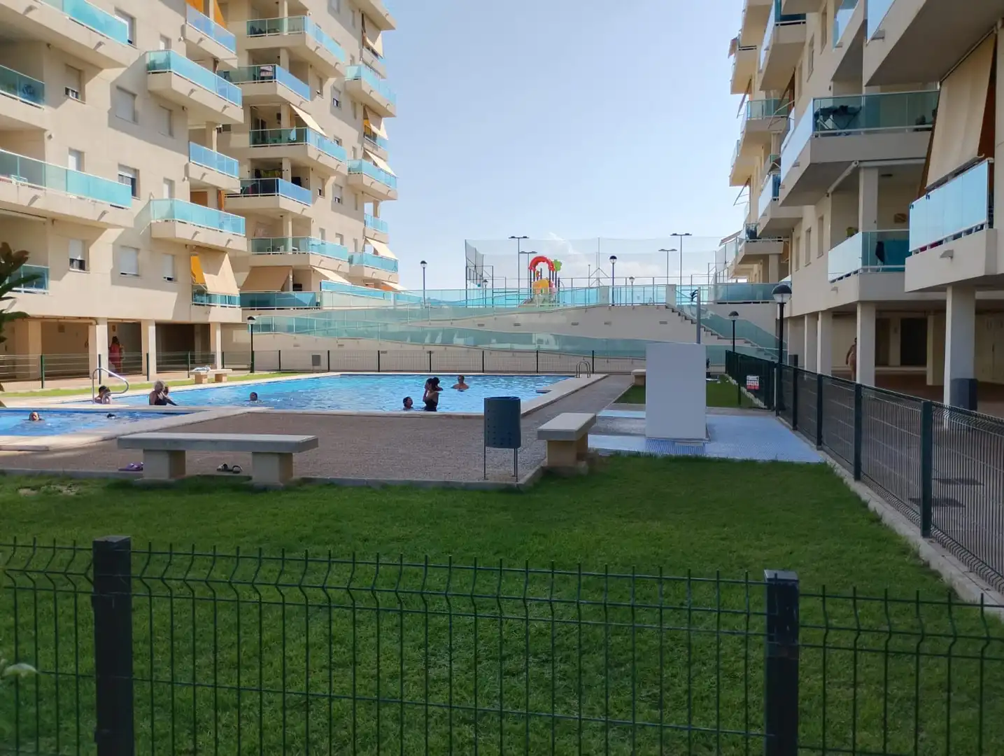 Piscina de Apartament de lloguer en Piles amb Aire condicionat, Moblat i Forn