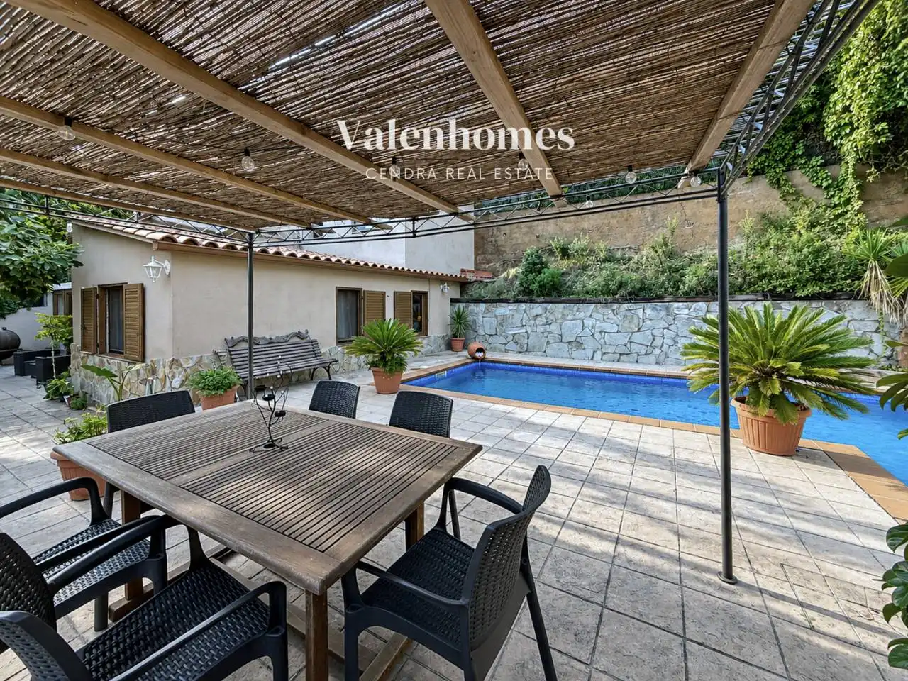 Vista exterior de Casa o chalet en venta en Molins de Rei, Barcelona
