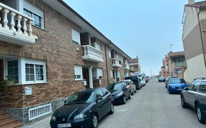 Exterior view of Single-family semi-detached for sale in Alfajarín  with Air Conditioner and Balcony